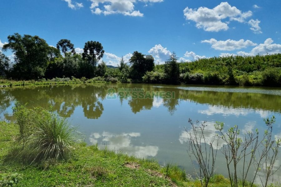 Chácara, no bairro Fazenda Souza em Caxias do Sul para Comprar