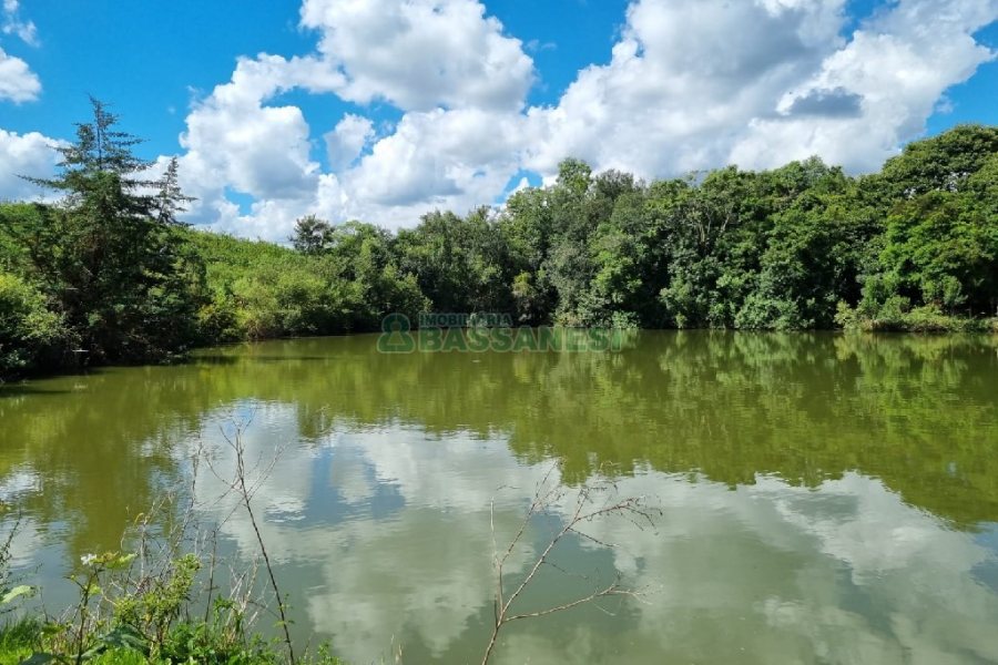Chácara, no bairro Fazenda Souza em Caxias do Sul para Comprar