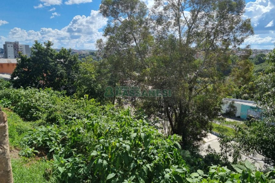 Terreno, no bairro Madureira em Caxias do Sul para Comprar