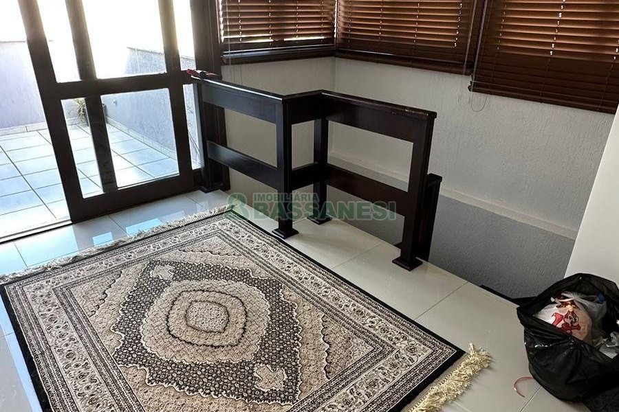 Apto Mobiliado com 141m², 3 dormitórios, 2 vagas, no bairro Panazzolo em Caxias do Sul para Comprar