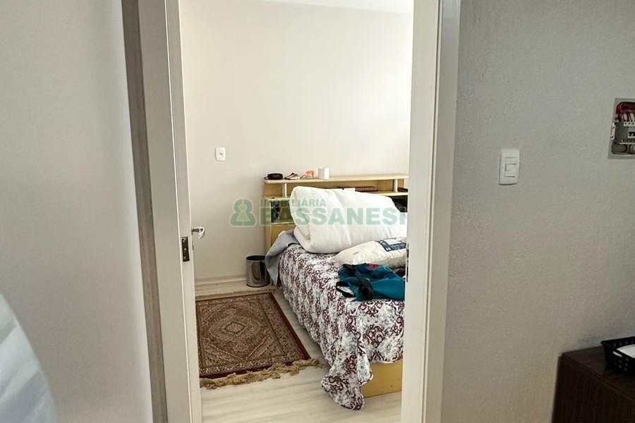 Apto Mobiliado com 141m², 3 dormitórios, 2 vagas, no bairro Panazzolo em Caxias do Sul para Comprar