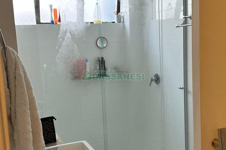 Apto Mobiliado com 141m², 3 dormitórios, 2 vagas, no bairro Panazzolo em Caxias do Sul para Comprar