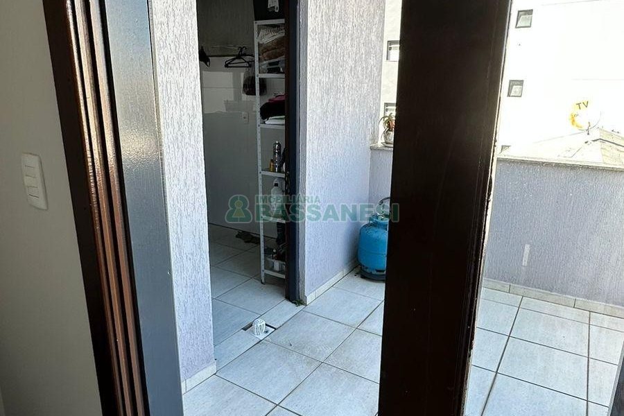Apto Mobiliado com 141m², 3 dormitórios, 2 vagas, no bairro Panazzolo em Caxias do Sul para Comprar