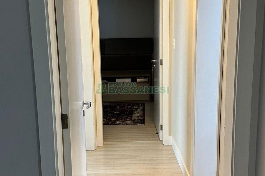 Apto Mobiliado com 141m², 3 dormitórios, 2 vagas, no bairro Panazzolo em Caxias do Sul para Comprar