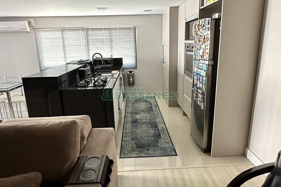 Apto Mobiliado com 141m², 3 dormitórios, 2 vagas, no bairro Panazzolo em Caxias do Sul para Comprar