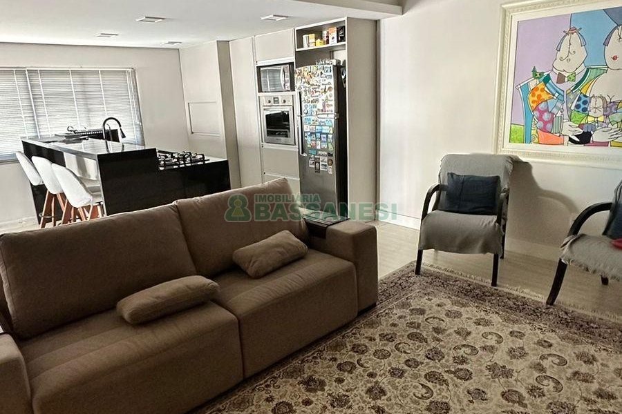 Apto Mobiliado com 141m², 3 dormitórios, 2 vagas, no bairro Panazzolo em Caxias do Sul para Comprar