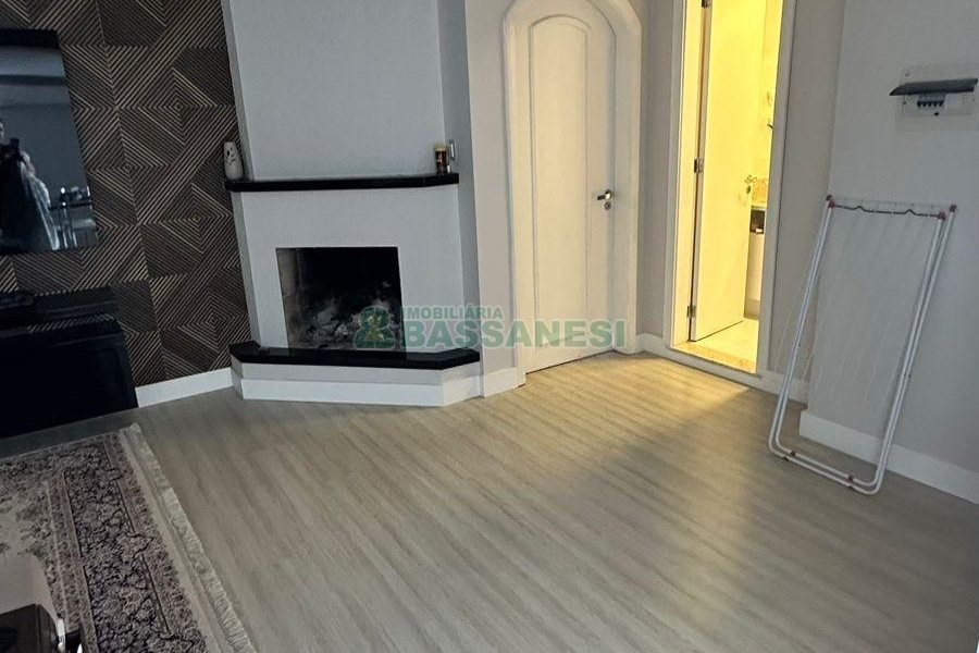 Apto Mobiliado com 141m², 3 dormitórios, 2 vagas, no bairro Panazzolo em Caxias do Sul para Comprar