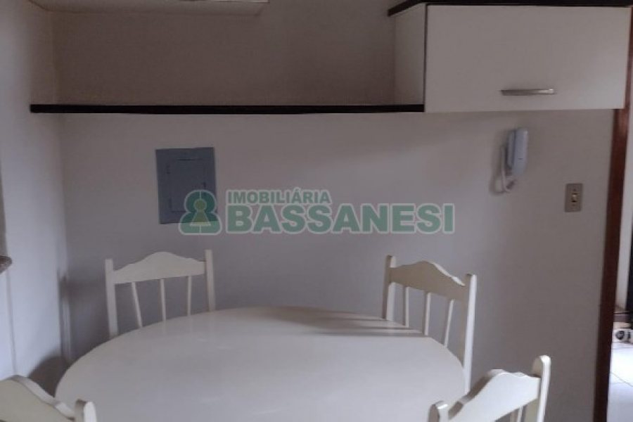 Sobrado Mobiliado com 113m², 3 dormitórios, 1 vaga, no bairro Cidade Nova em Caxias do Sul para Comprar