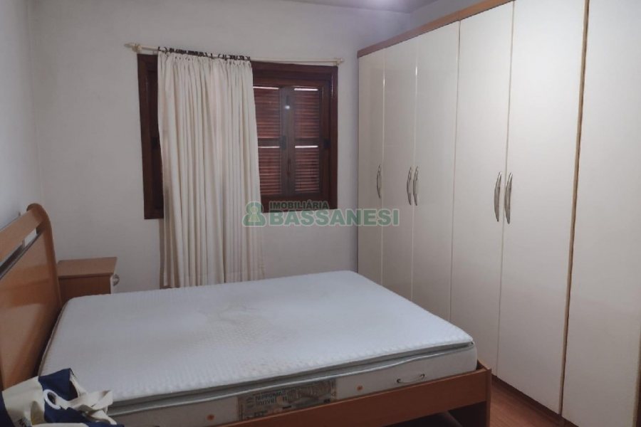 Sobrado Mobiliado com 113m², 3 dormitórios, 1 vaga, no bairro Cidade Nova em Caxias do Sul para Comprar