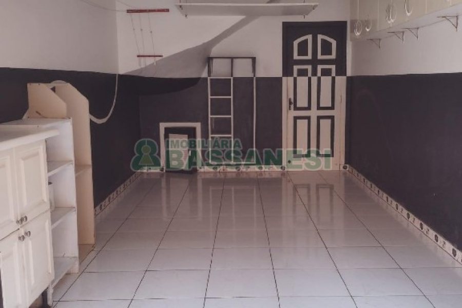 Sobrado Mobiliado com 113m², 3 dormitórios, 1 vaga, no bairro Cidade Nova em Caxias do Sul para Comprar