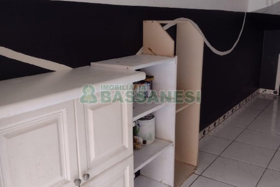 Sobrado Mobiliado com 113m², 3 dormitórios, 1 vaga, no bairro Cidade Nova em Caxias do Sul para Comprar