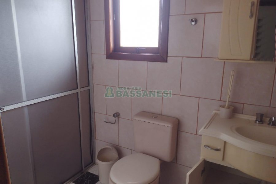 Sobrado Mobiliado com 113m², 3 dormitórios, 1 vaga, no bairro Cidade Nova em Caxias do Sul para Comprar