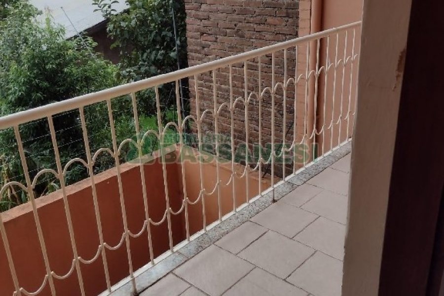 Sobrado Mobiliado com 113m², 3 dormitórios, 1 vaga, no bairro Cidade Nova em Caxias do Sul para Comprar