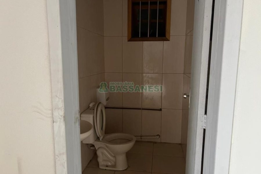 Pavilhão com 360m², no bairro Forqueta em Caxias do Sul para Alugar