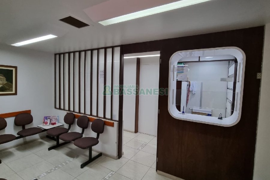 Sala com 58m², no bairro Centro em Caxias do Sul para Comprar