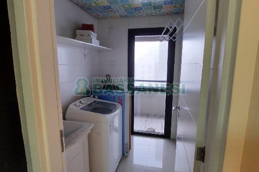 Apto Mobiliado com 65m², 1 dormitório, 1 vaga, no bairro Villagio Iguatemi em Caxias do Sul para Alugar