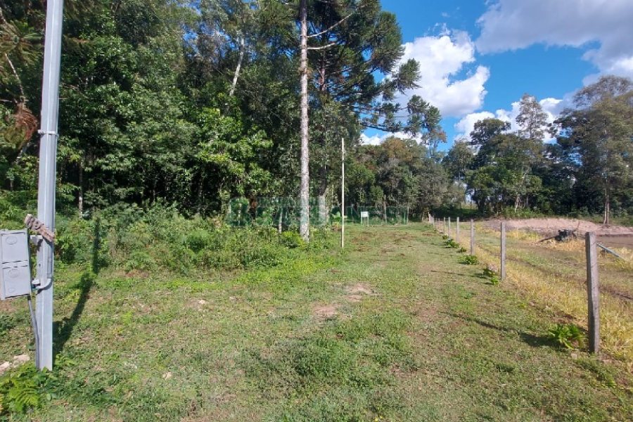 Chácara, no bairro Nossa Senhora das Graças em Caxias do Sul para Comprar