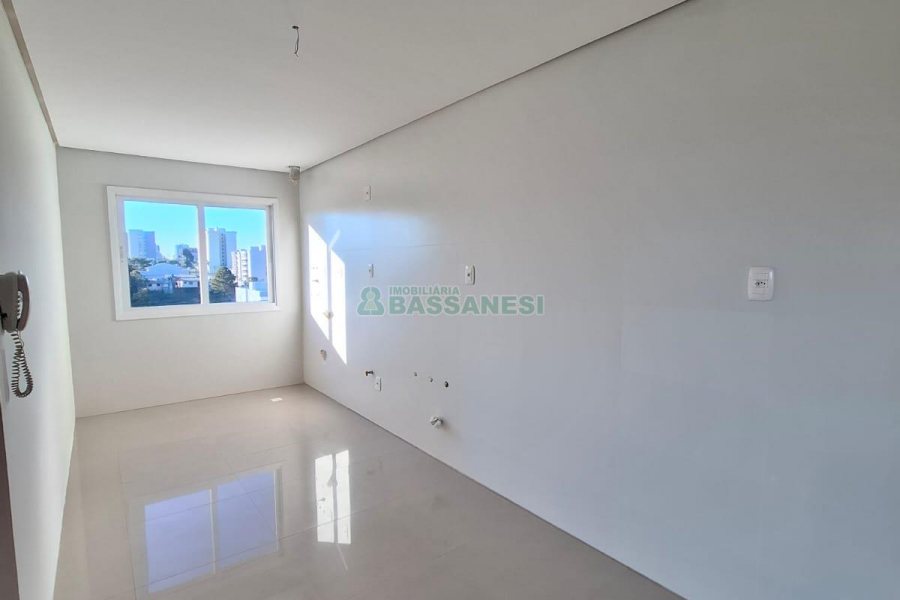 Apartamento com 75m², 2 dormitórios, 2 vagas, no bairro Charqueadas em Caxias do Sul para Alugar
