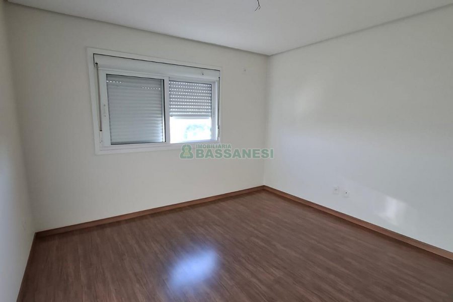 Apartamento com 75m², 2 dormitórios, 2 vagas, no bairro Charqueadas em Caxias do Sul para Alugar