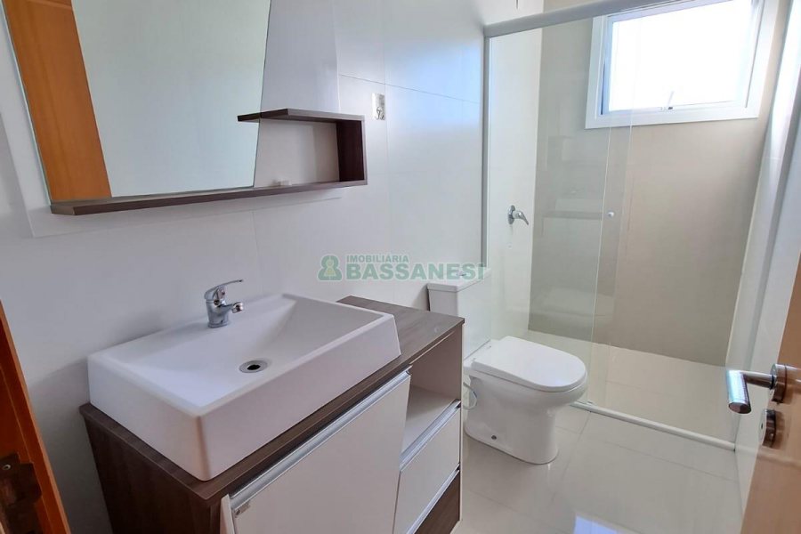 Apartamento com 75m², 2 dormitórios, 2 vagas, no bairro Charqueadas em Caxias do Sul para Alugar