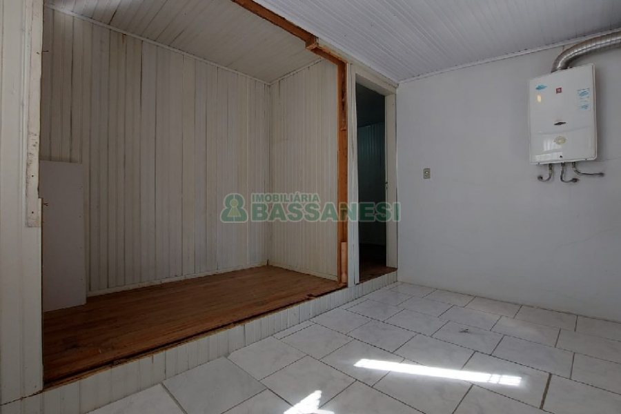 Casa Comercial com 172m², 3 dormitórios, no bairro Lourdes em Caxias do Sul para Comprar