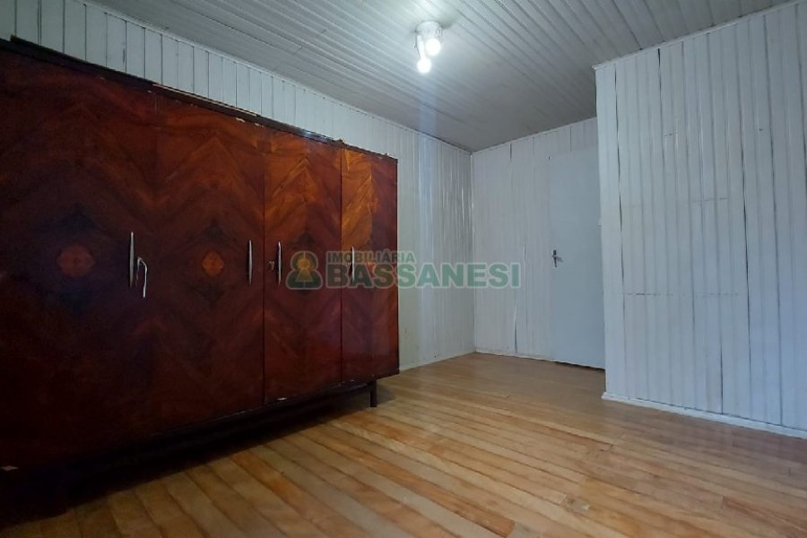 Casa Comercial com 172m², 3 dormitórios, no bairro Lourdes em Caxias do Sul para Comprar
