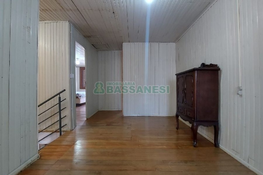Casa Comercial com 172m², 3 dormitórios, no bairro Lourdes em Caxias do Sul para Comprar