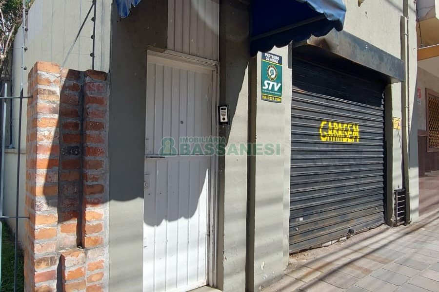Casa Comercial com 172m², 3 dormitórios, no bairro Lourdes em Caxias do Sul para Comprar