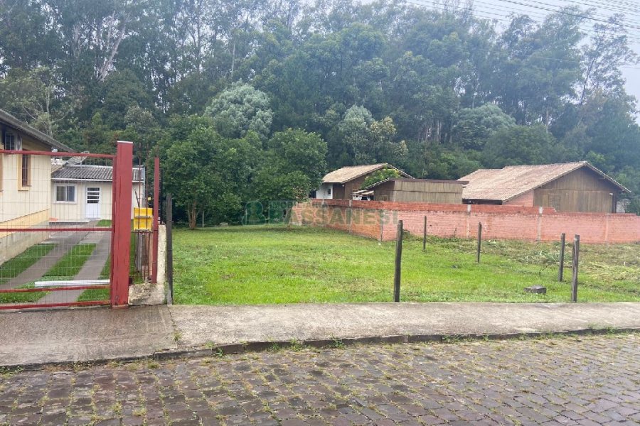 Terreno, no bairro Cidade Nova em Caxias do Sul para Comprar