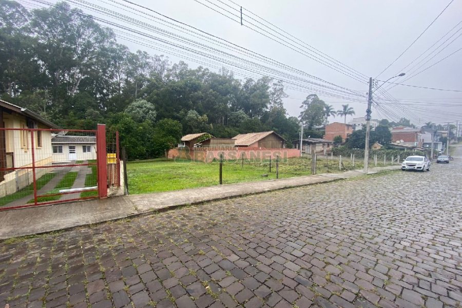 Terreno, no bairro Cidade Nova em Caxias do Sul para Comprar