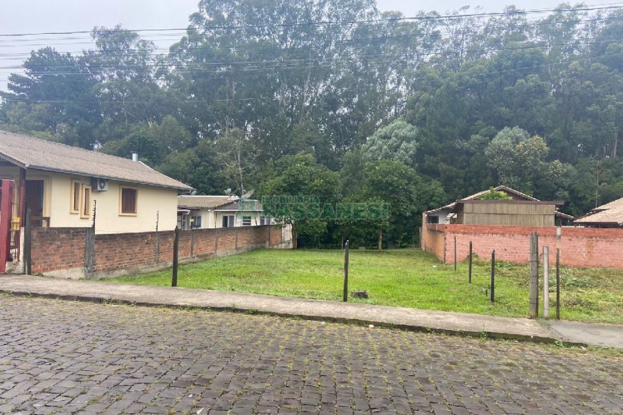 Terreno, no bairro Cidade Nova em Caxias do Sul para Comprar