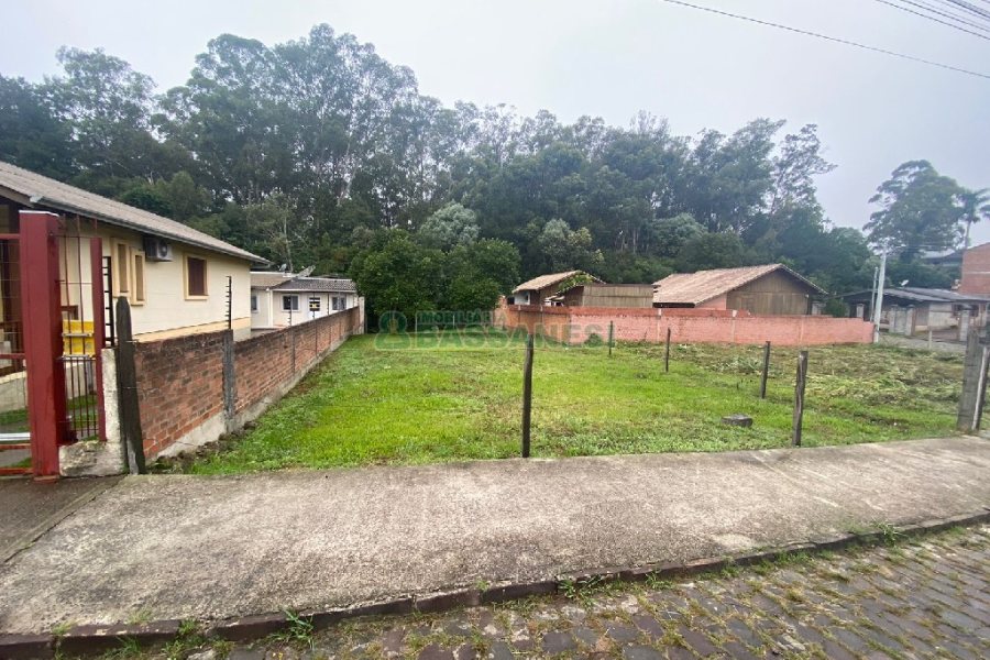 Terreno, no bairro Cidade Nova em Caxias do Sul para Comprar