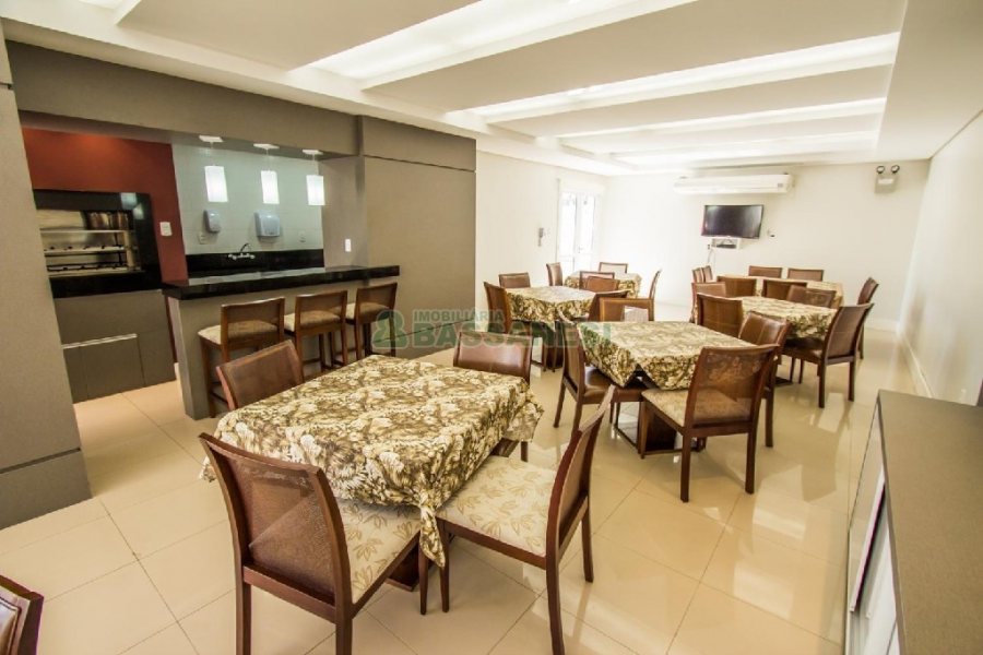 Apto Mobiliado com 83m², 2 dormitórios, 1 vaga, no bairro Pio X em Caxias do Sul para Alugar