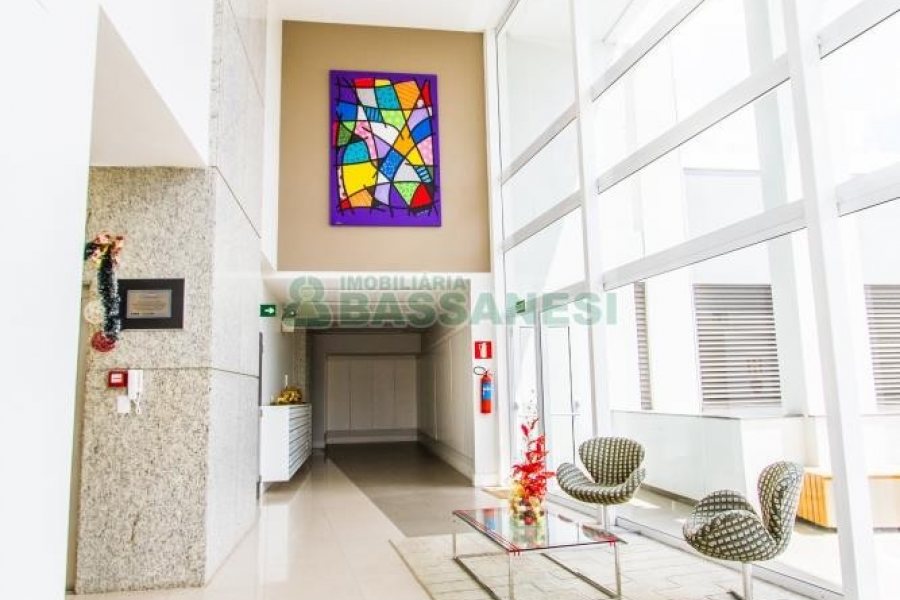 Apto Mobiliado com 83m², 2 dormitórios, 1 vaga, no bairro Pio X em Caxias do Sul para Alugar