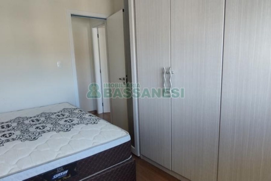 Apto Mobiliado com 83m², 2 dormitórios, 1 vaga, no bairro Pio X em Caxias do Sul para Alugar