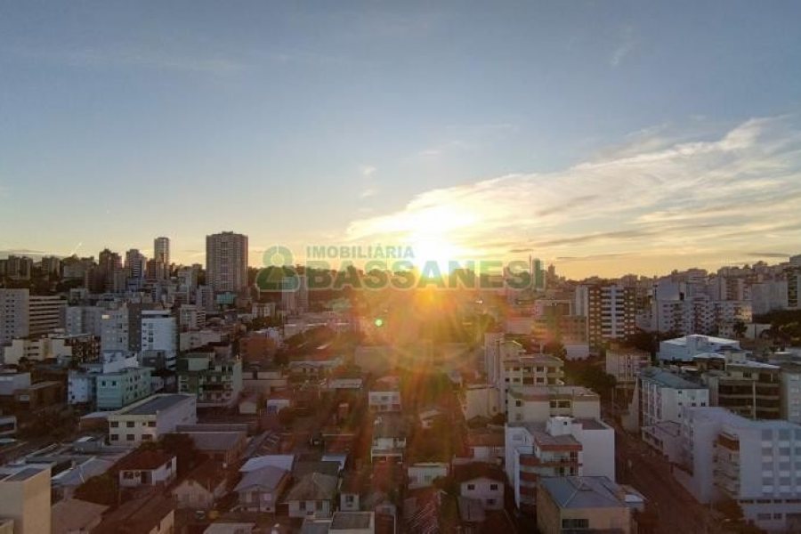 Apto Mobiliado com 83m², 2 dormitórios, 1 vaga, no bairro Pio X em Caxias do Sul para Alugar