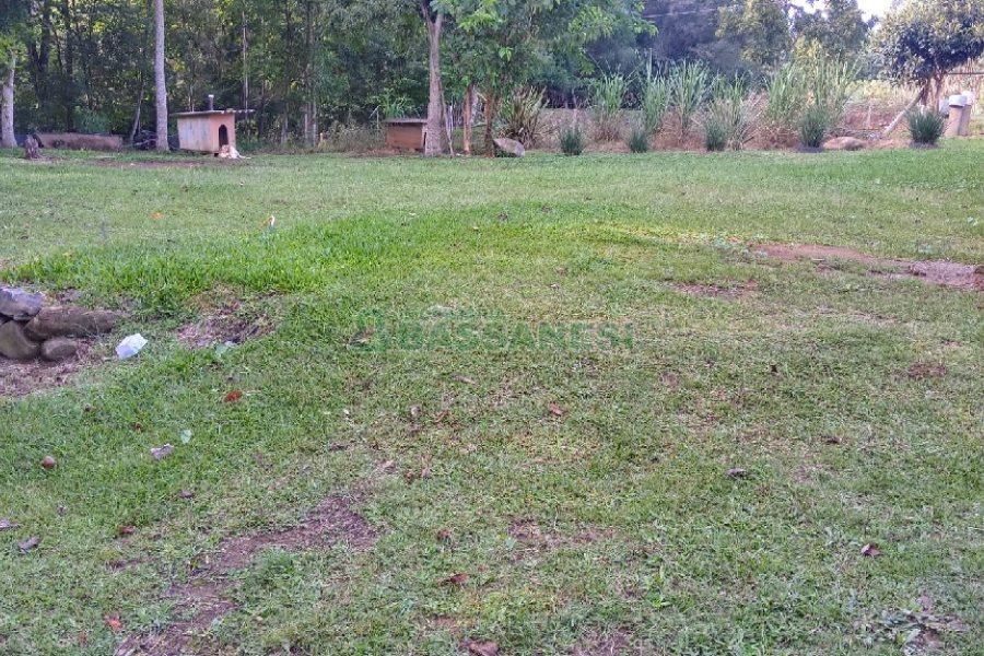 Chácara com 100m², 4 dormitórios, 1 vaga, no bairro Fazenda Souza em Caxias do Sul para Comprar