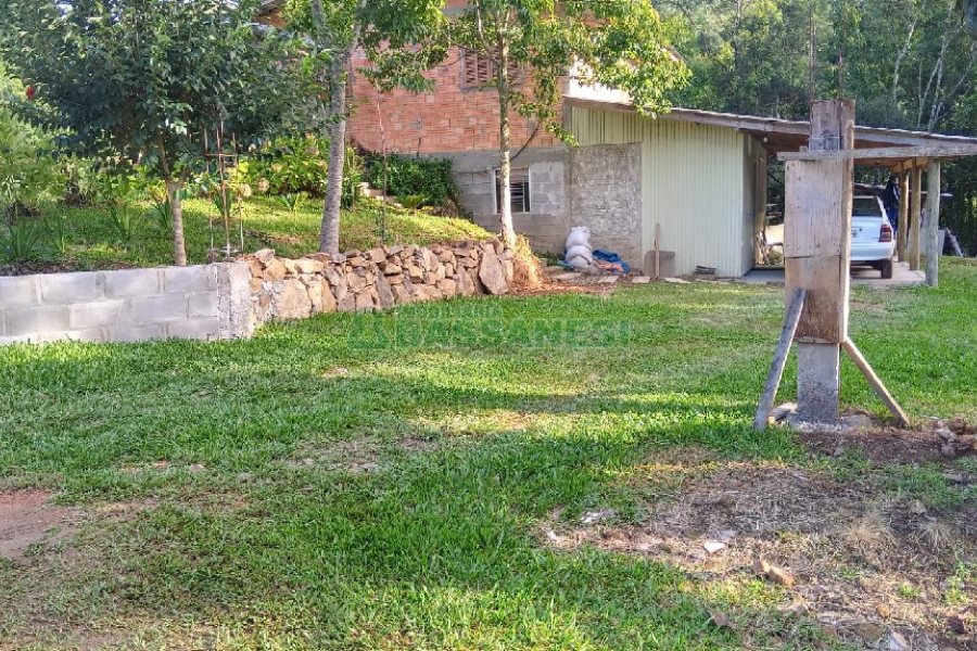 Chácara com 100m², 4 dormitórios, 1 vaga, no bairro Fazenda Souza em Caxias do Sul para Comprar