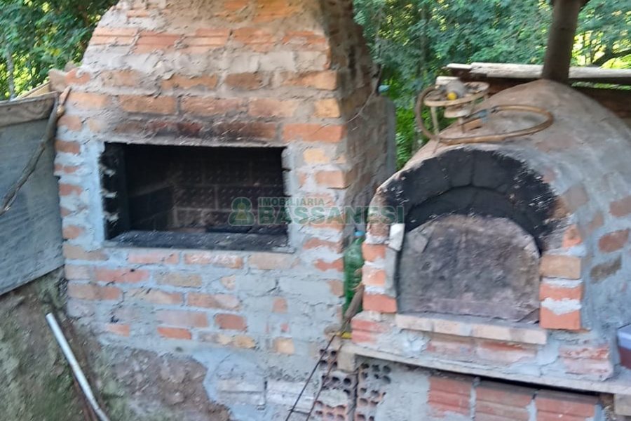 Chácara com 100m², 4 dormitórios, 1 vaga, no bairro Fazenda Souza em Caxias do Sul para Comprar