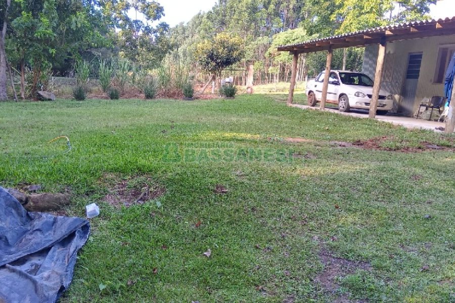 Chácara com 100m², 4 dormitórios, 1 vaga, no bairro Fazenda Souza em Caxias do Sul para Comprar