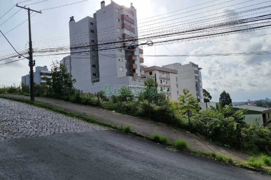 Terreno com 1215m², no bairro Sanvitto em Caxias do Sul para Alugar