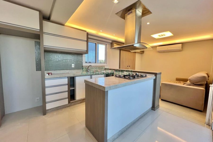 Apto Mobiliado com 113m², 2 dormitórios, 2 vagas, no bairro Vila Horn em Caxias do Sul para Alugar