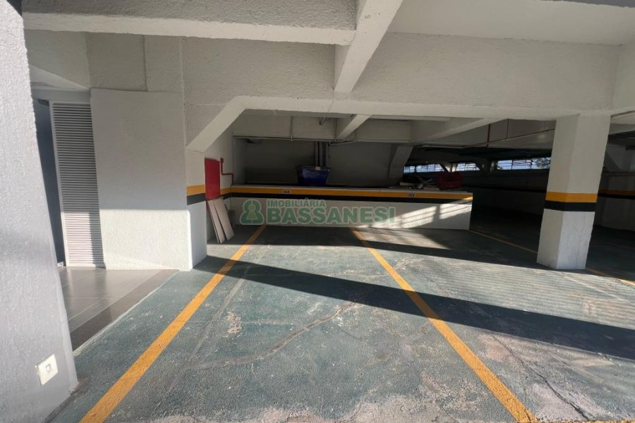 Apto Mobiliado com 113m², 2 dormitórios, 2 vagas, no bairro Vila Horn em Caxias do Sul para Alugar