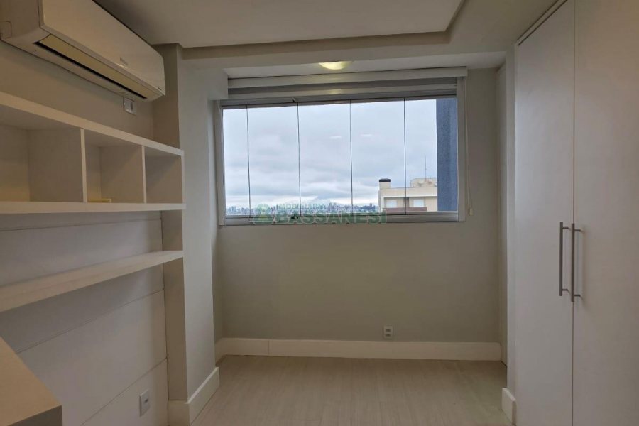 Apto Mobiliado com 113m², 3 dormitórios, 2 vagas, no bairro Vila Horn em Caxias do Sul para Alugar