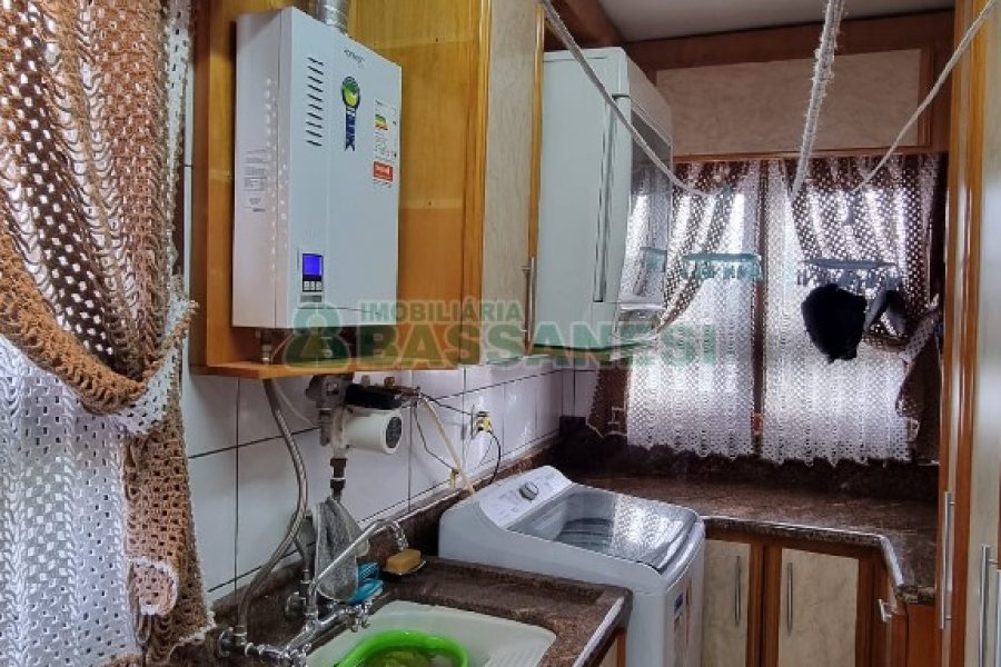 Apartamento com 150m², 3 dormitórios, 2 vagas, no bairro Forqueta em Caxias do Sul para Comprar
