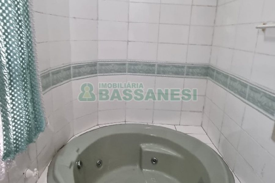 Apartamento com 150m², 3 dormitórios, 2 vagas, no bairro Forqueta em Caxias do Sul para Comprar