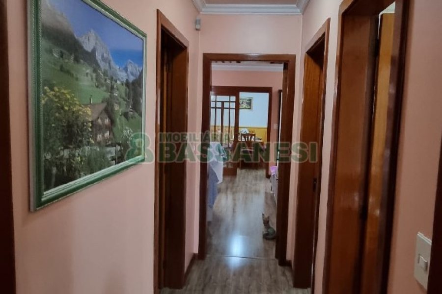 Apartamento com 150m², 3 dormitórios, 2 vagas, no bairro Forqueta em Caxias do Sul para Comprar