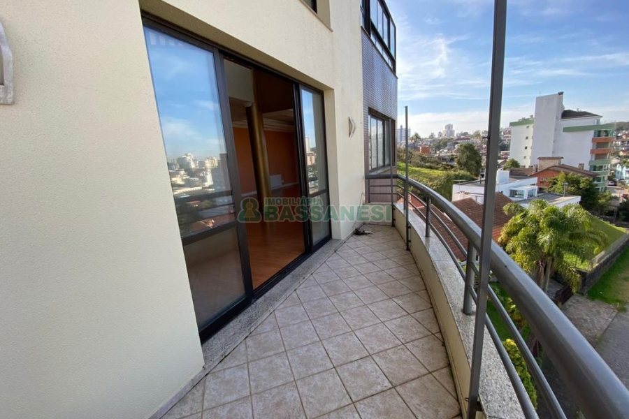 Apto/Cobertura com 463m², 3 dormitórios, 3 vagas, no bairro Jardim América em Caxias do Sul para Comprar