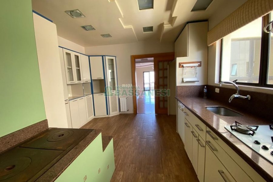 Apto/Cobertura com 463m², 3 dormitórios, 3 vagas, no bairro Jardim América em Caxias do Sul para Comprar