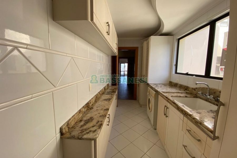 Apto/Cobertura com 463m², 3 dormitórios, 3 vagas, no bairro Jardim América em Caxias do Sul para Comprar